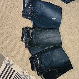 3 pairs of Capri pants all Maurices